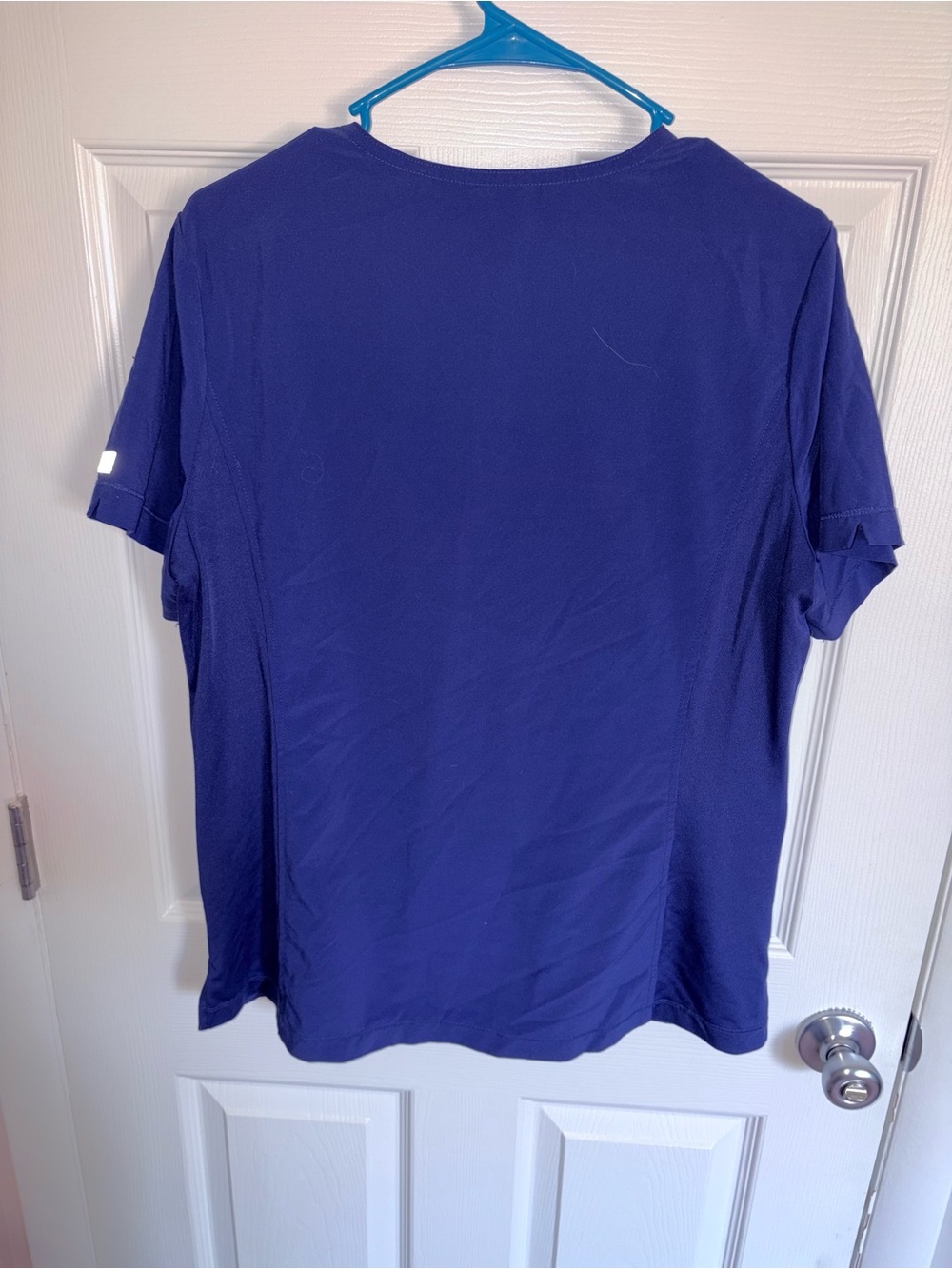 Women's Scrub Set - Picture 4 of 12